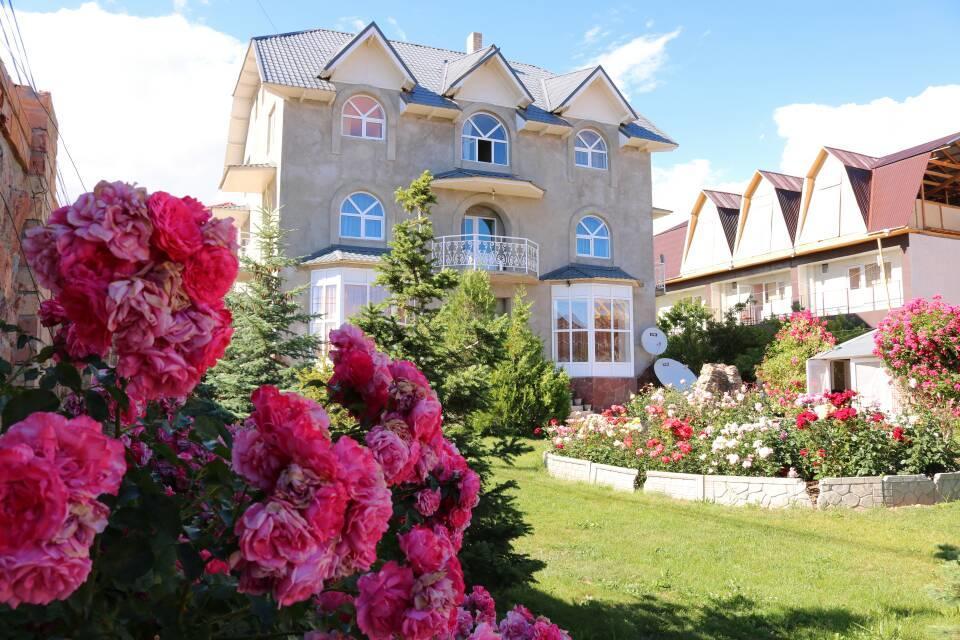 Гостевой Дом "Ысык-Куль - Светлана" Cholpon-Ata Extérieur photo